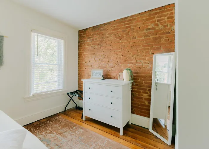 Getaway On Grant Heart Of Downtown With Parking