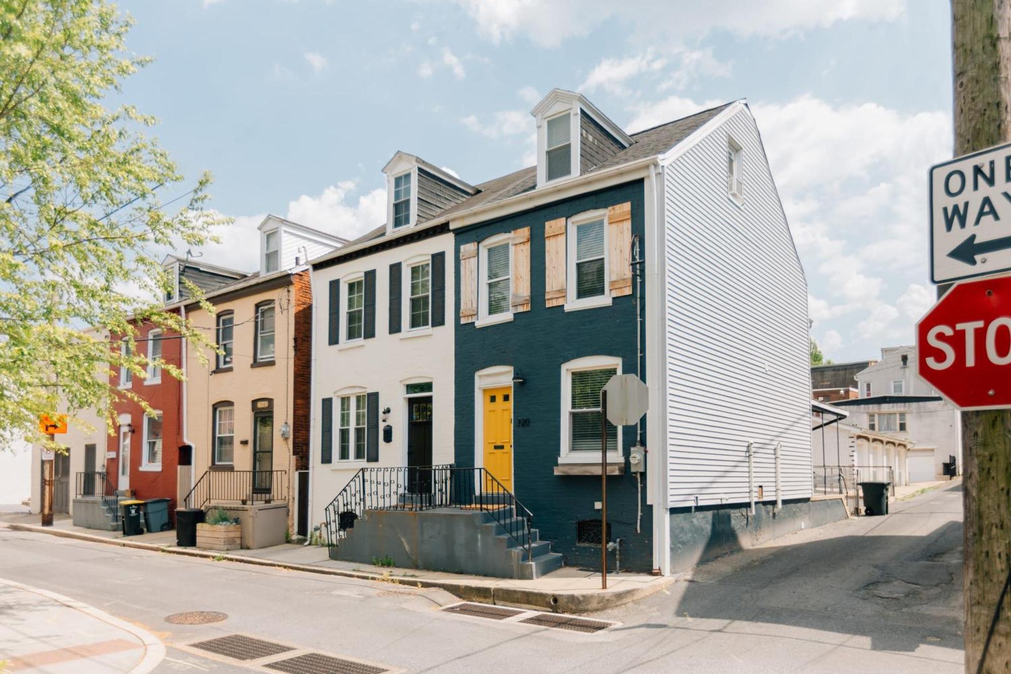 Getaway On Grant Heart Of Downtown With Parking Lancaster